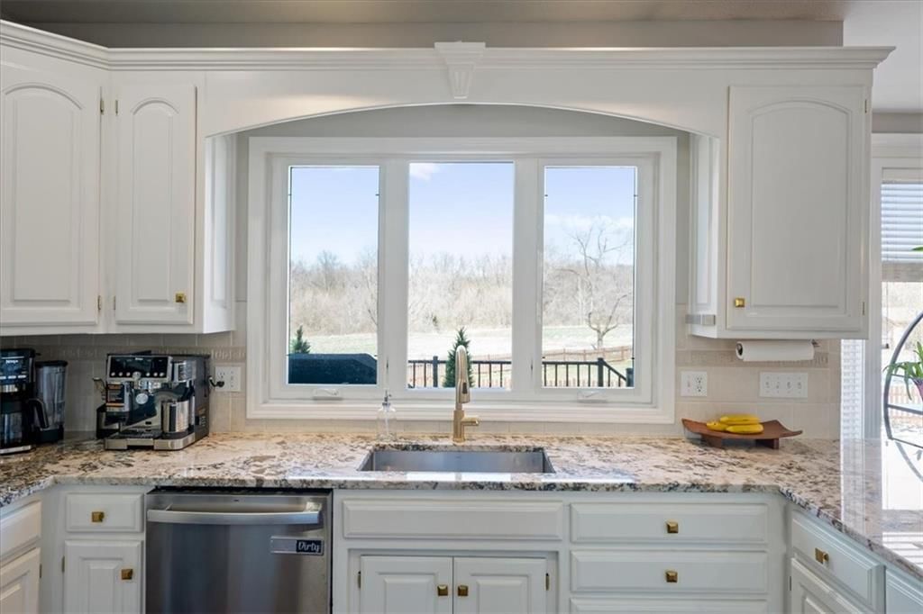 5924 NE Parks View Place — photo 8