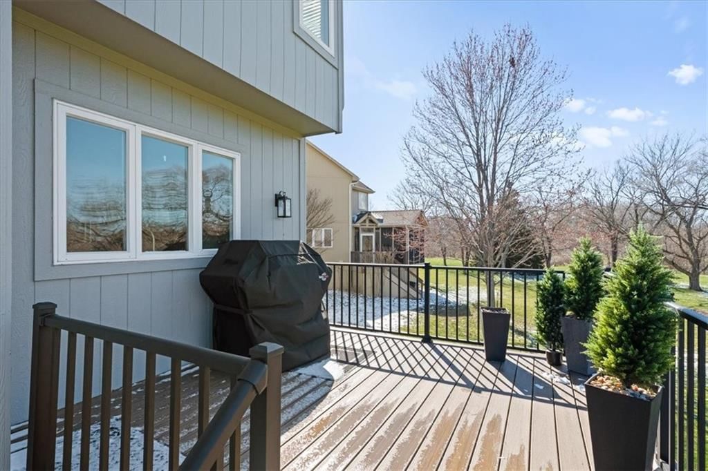 5924 NE Parks View Place — photo 36
