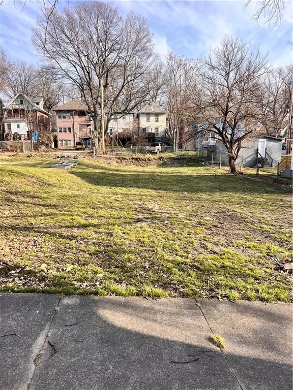 3240 Roberts Street — photo 1