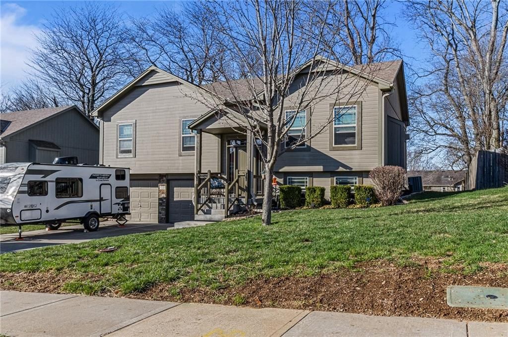 809 Colonial Drive — photo 4