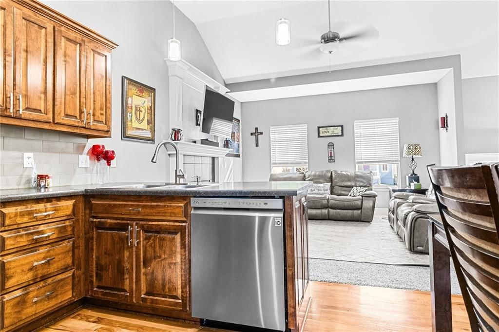 809 Colonial Drive — photo 8