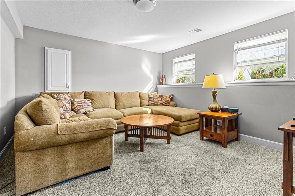 809 Colonial Drive — photo 22