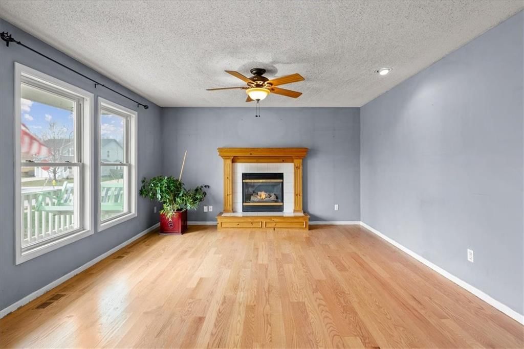 20952 W 125 Terrace — photo 3
