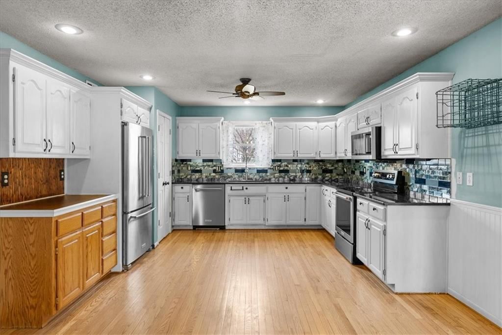 20952 W 125 Terrace — photo 4