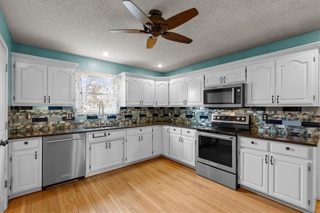 20952 W 125 Terrace — photo 5