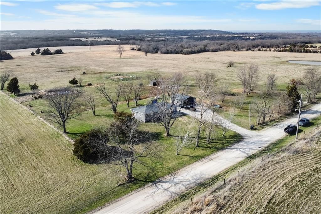38080 Osawatomie Road — photo 4