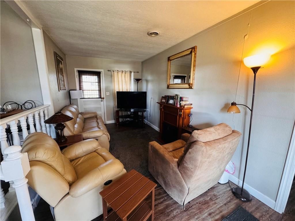 427 N Oak Street — photo 7