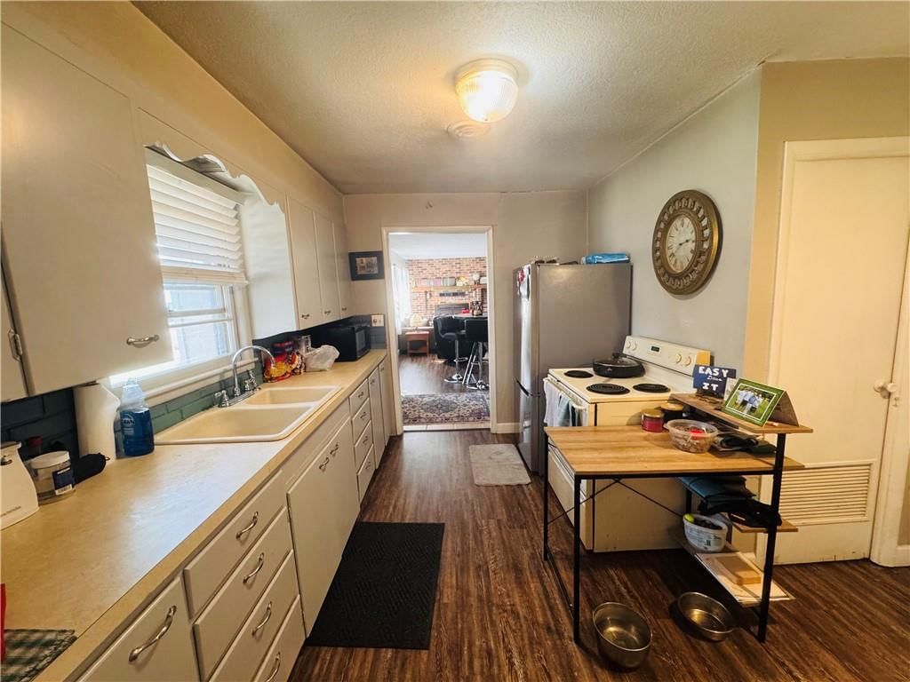 427 N Oak Street — photo 9