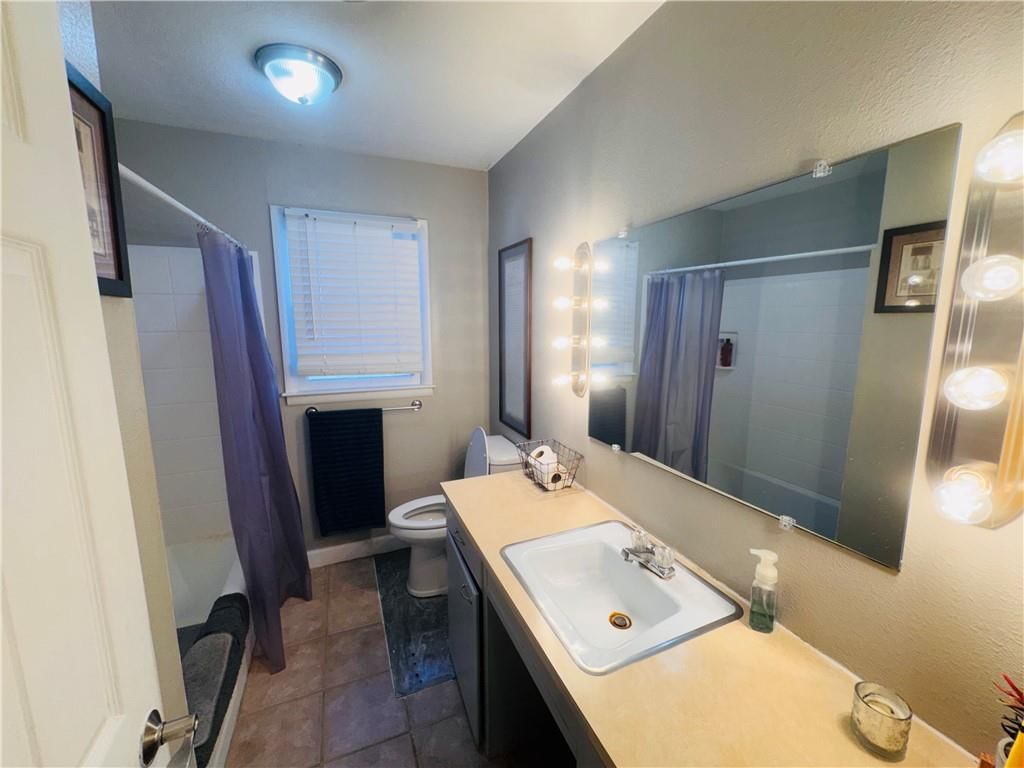 427 N Oak Street — photo 16