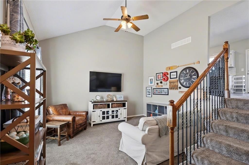 690 N Olive Street — photo 2