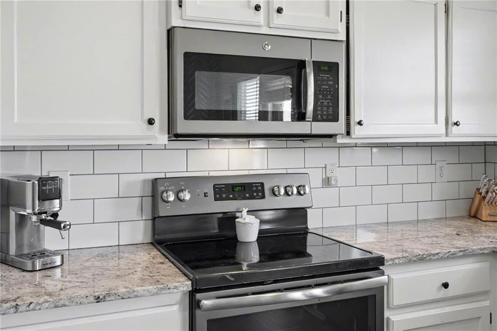 690 N Olive Street — photo 12