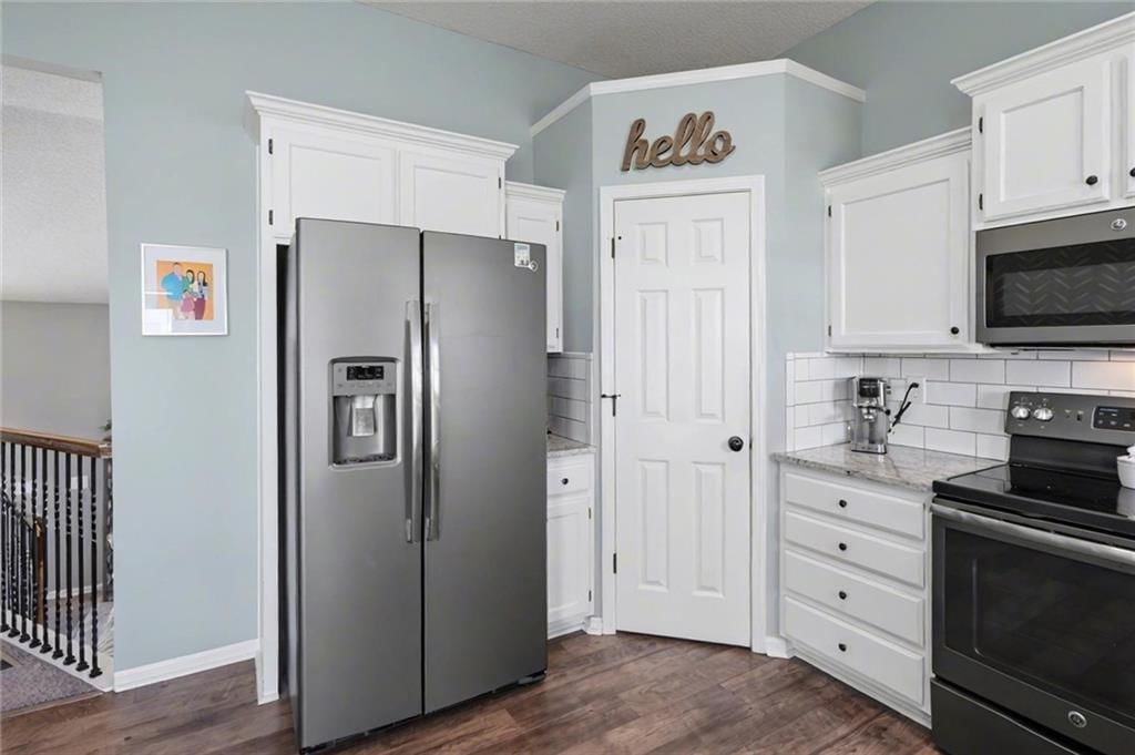 690 N Olive Street — photo 14