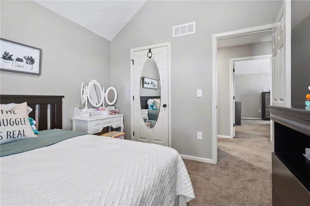 690 N Olive Street — photo 20