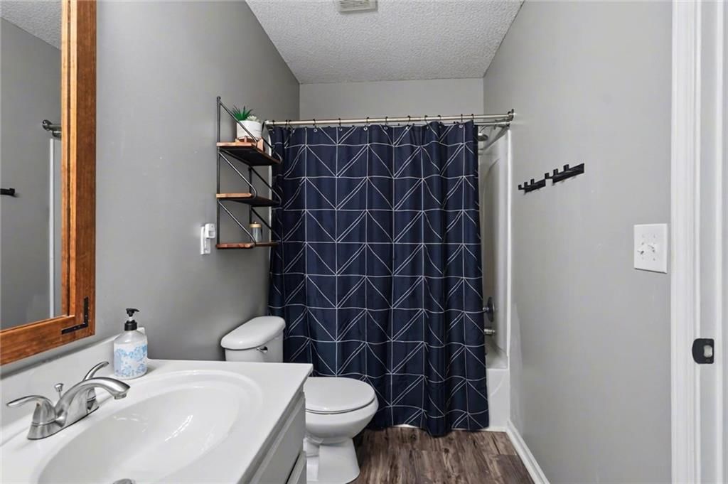 690 N Olive Street — photo 24