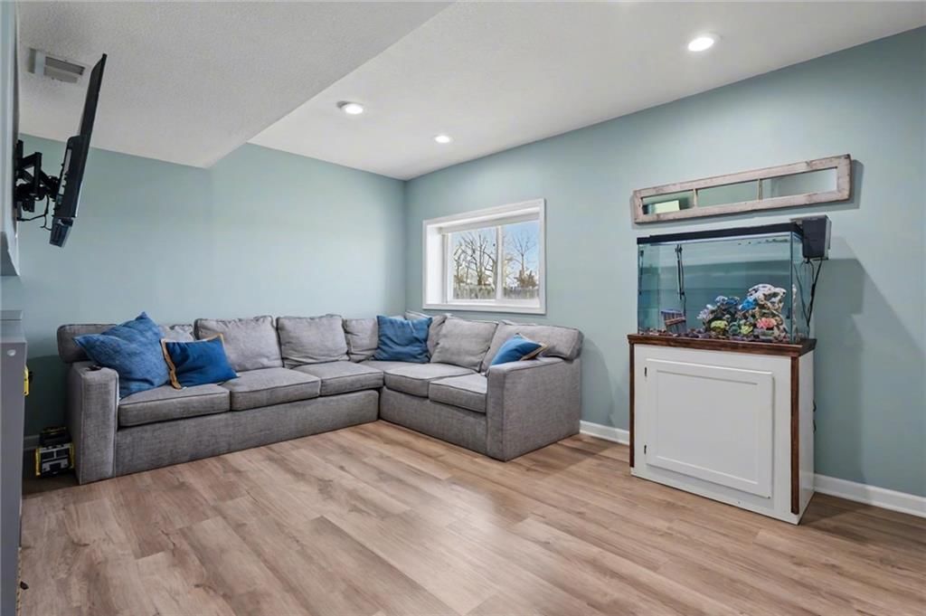 690 N Olive Street — photo 27