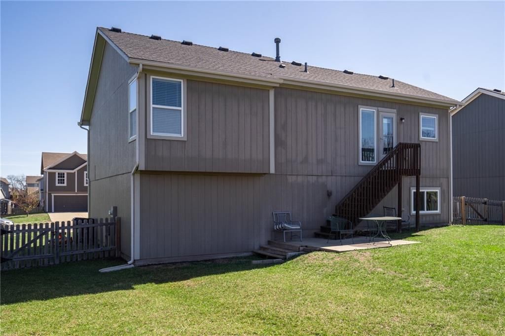 690 N Olive Street — photo 33