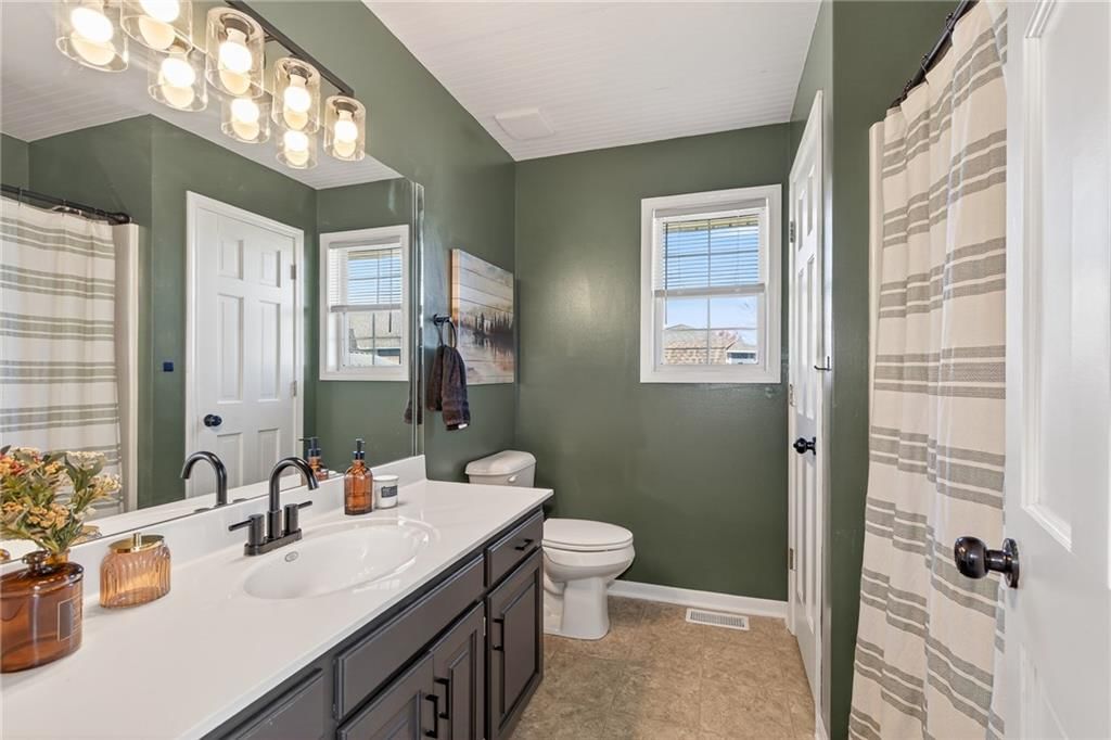 417 E College Street — photo 16