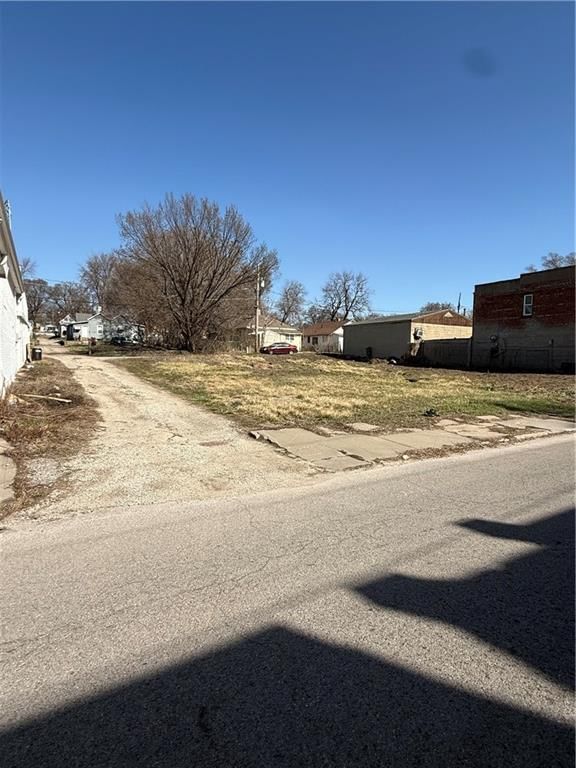 1711-1725 Commercial Street — photo 4