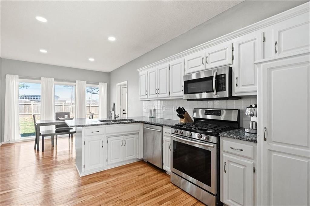 18160 W 159th Terrace — photo 11