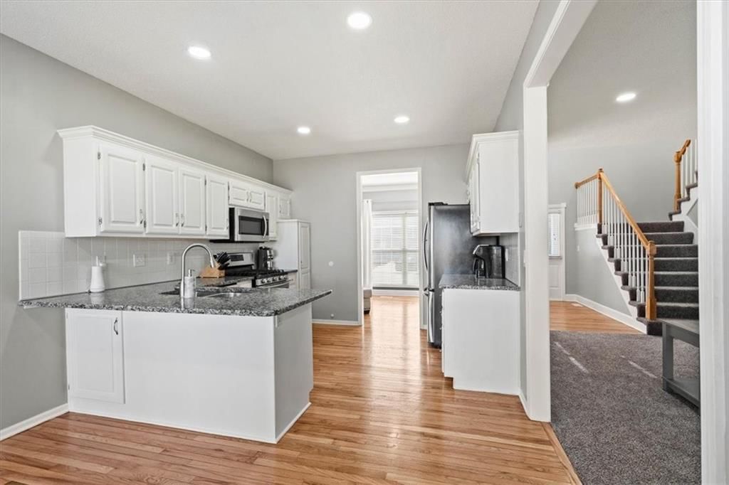18160 W 159th Terrace — photo 15
