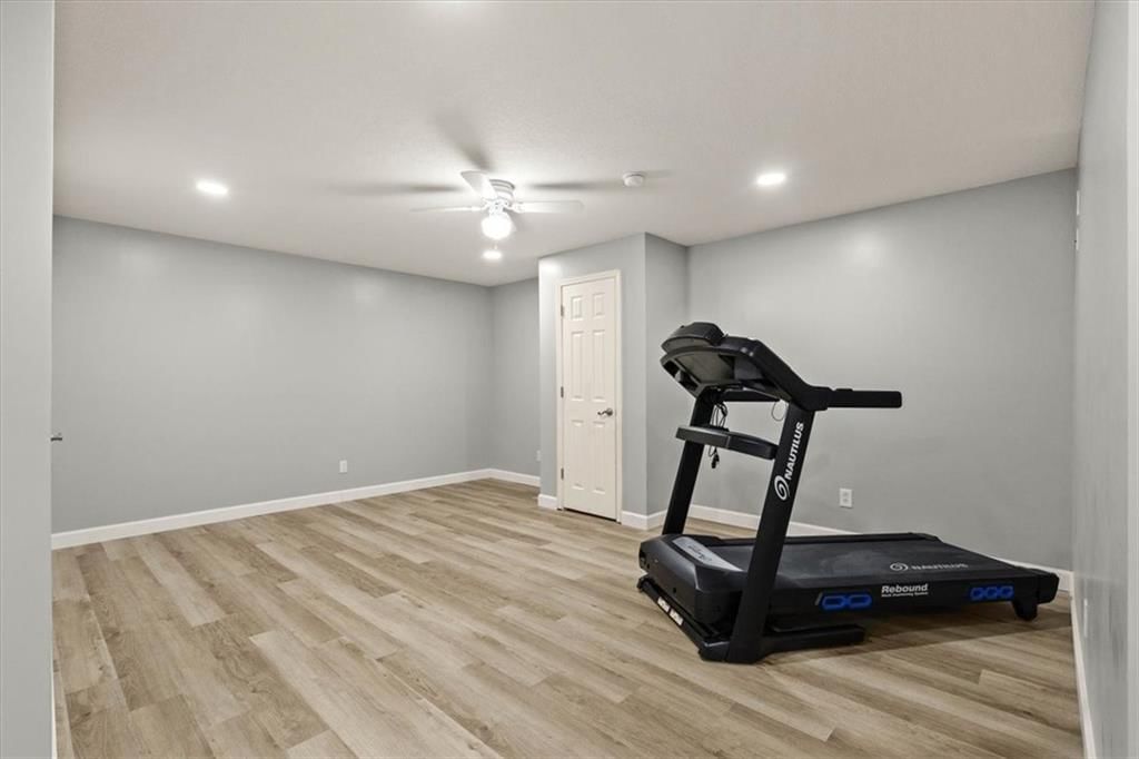 18160 W 159th Terrace — photo 35