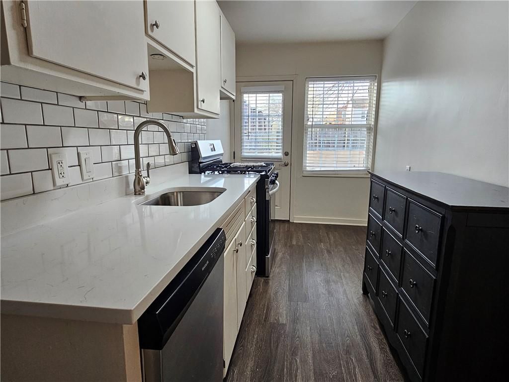 1207 W 45th Street — photo 10