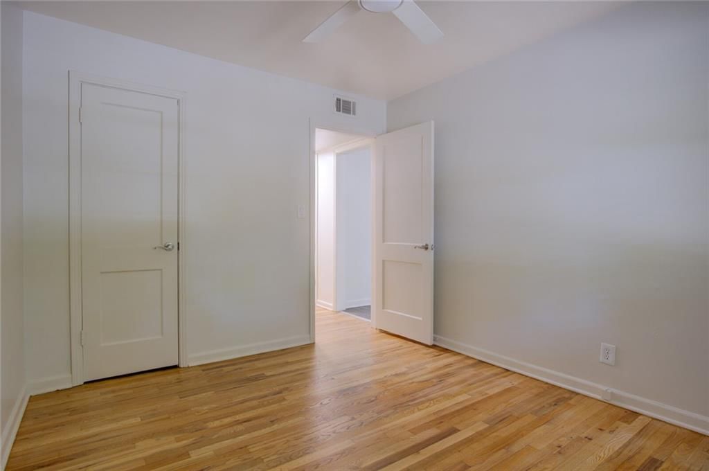 1207 W 45th Street — photo 18