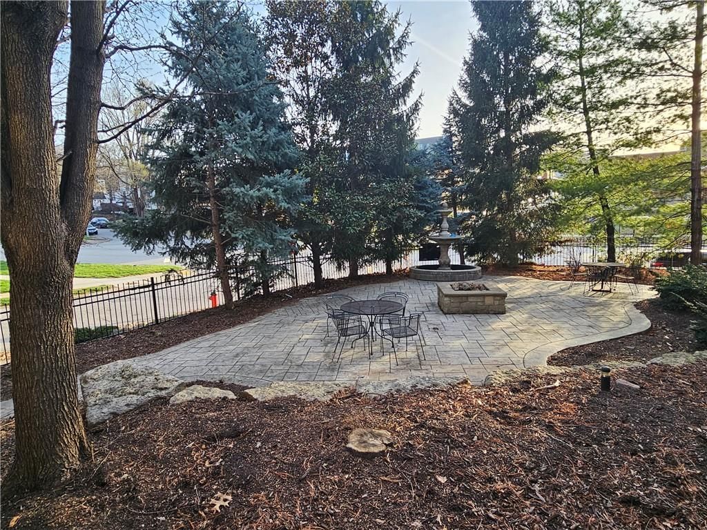 1207 W 45th Street — photo 20
