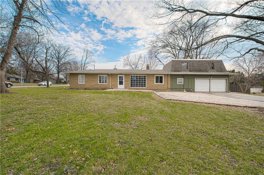 3 Glen Arbor Road, Kansas City, MO