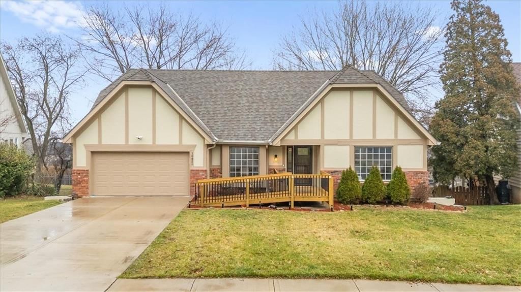 10921 Reeder Street, Overland Park, KS