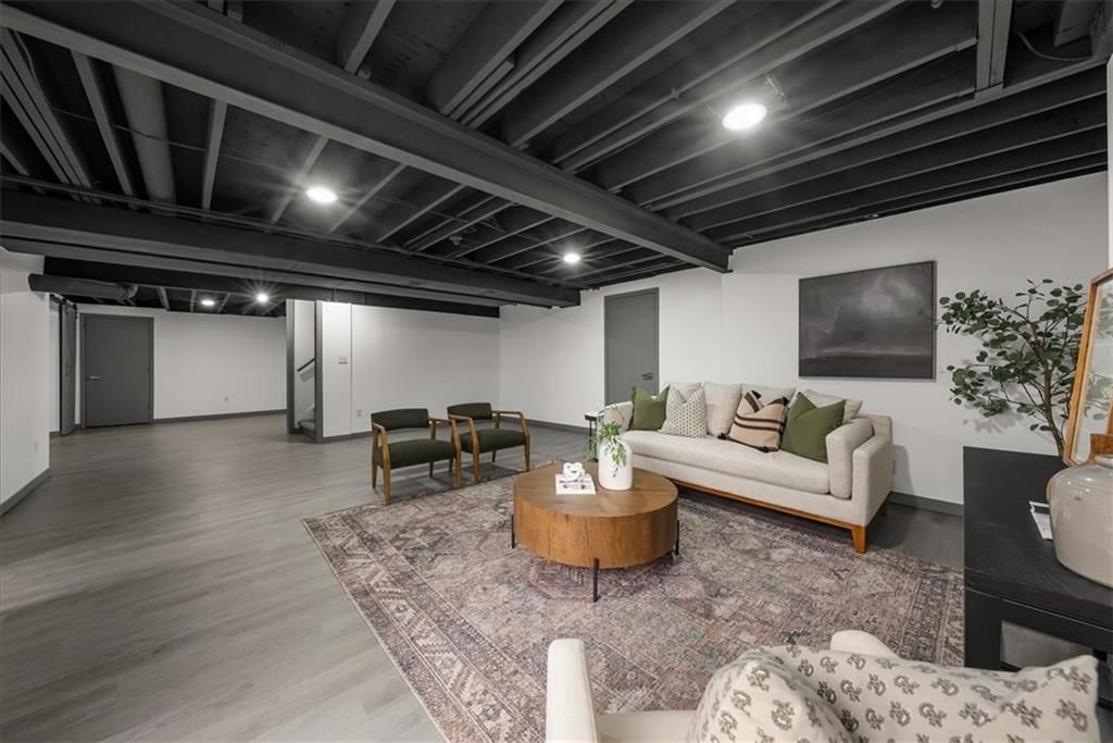 10921 Reeder Street — photo 28