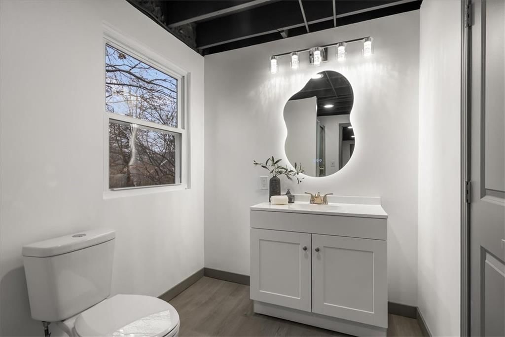 10921 Reeder Street — photo 32
