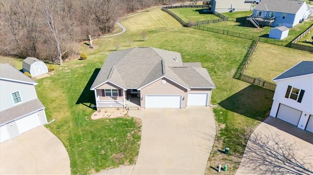 12670 Oakwood Drive — photo 2