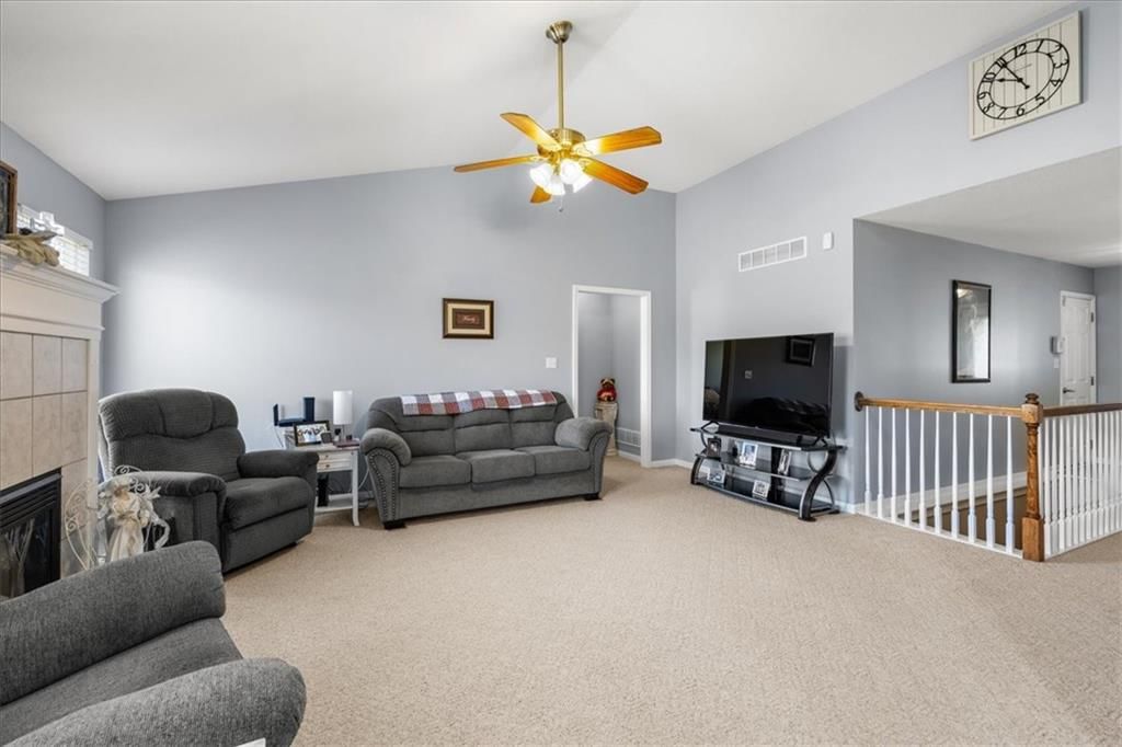 12670 Oakwood Drive — photo 8