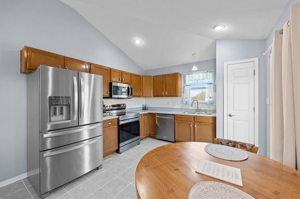 12670 Oakwood Drive — photo 10