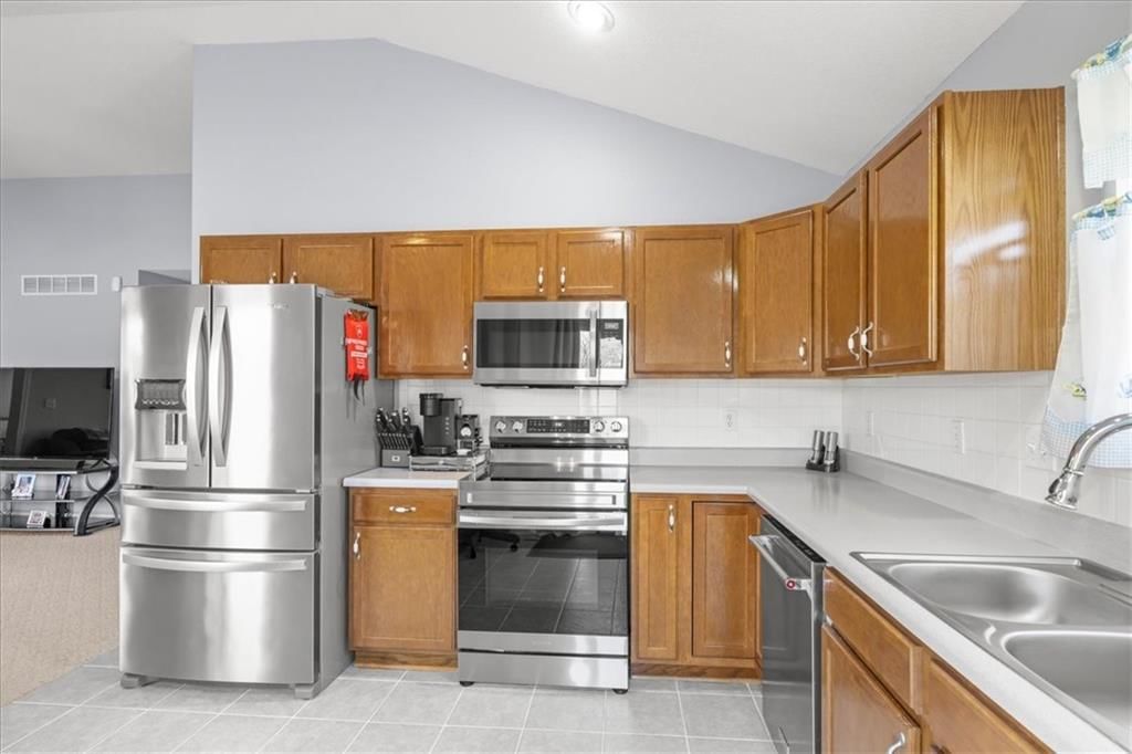 12670 Oakwood Drive — photo 11