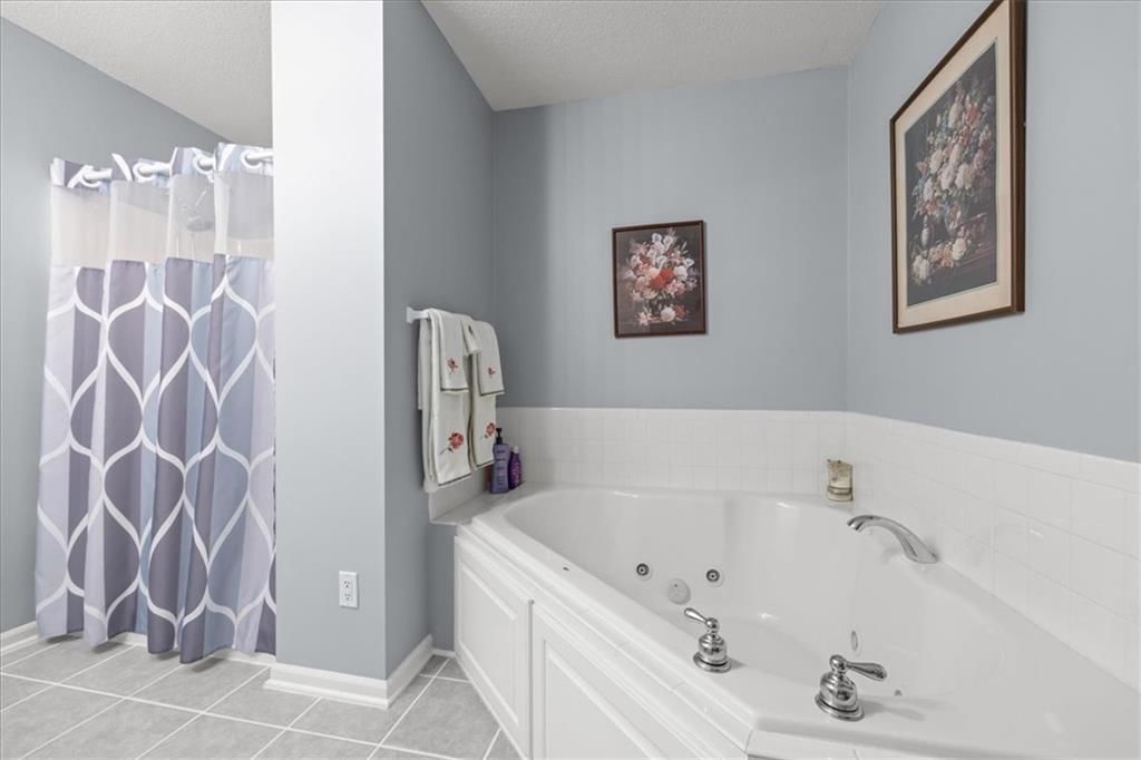 12670 Oakwood Drive — photo 16