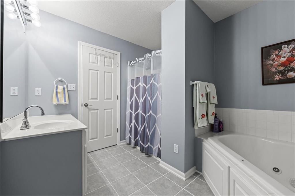 12670 Oakwood Drive — photo 17