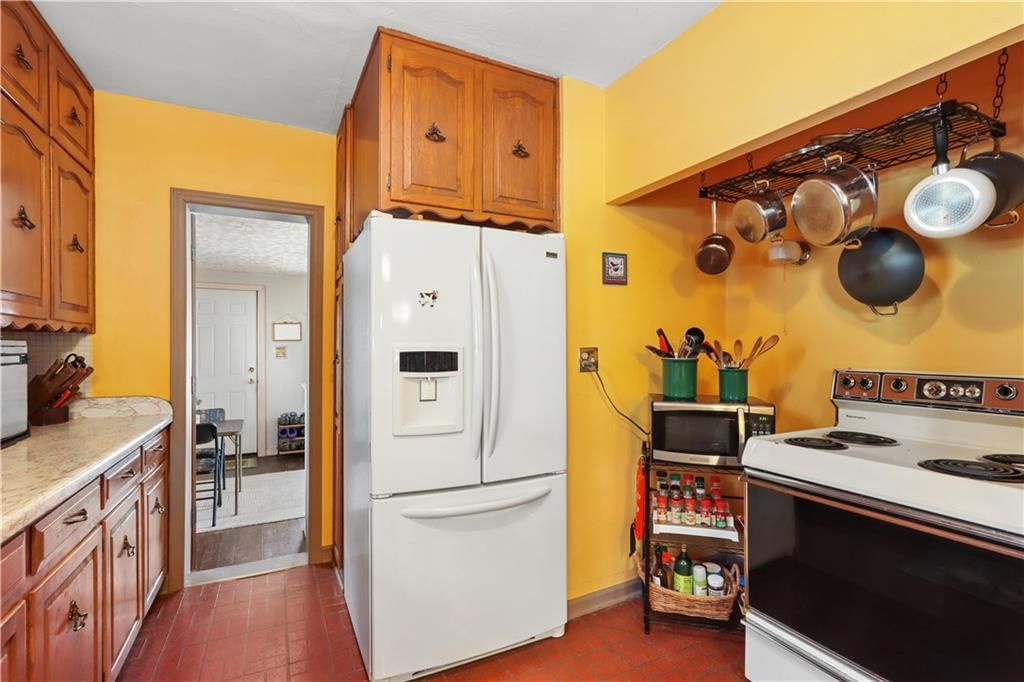 6115 Holmes Street — photo 9