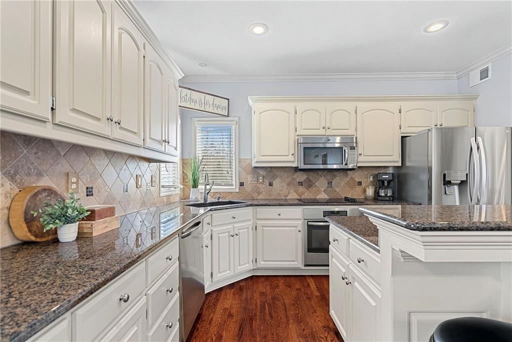15921 Ash Street — photo 11