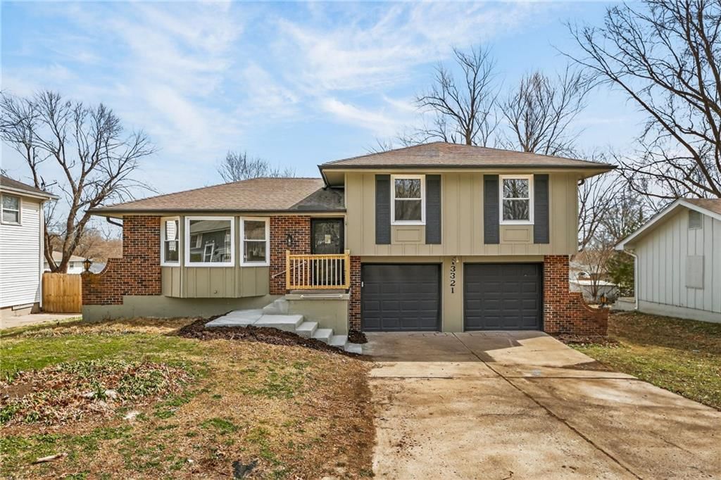 13321 Applewood Drive, Grandview, MO