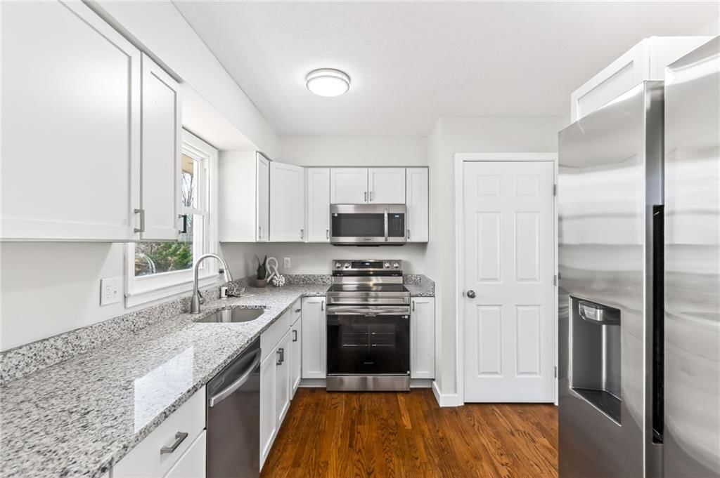 13321 Applewood Drive — photo 8