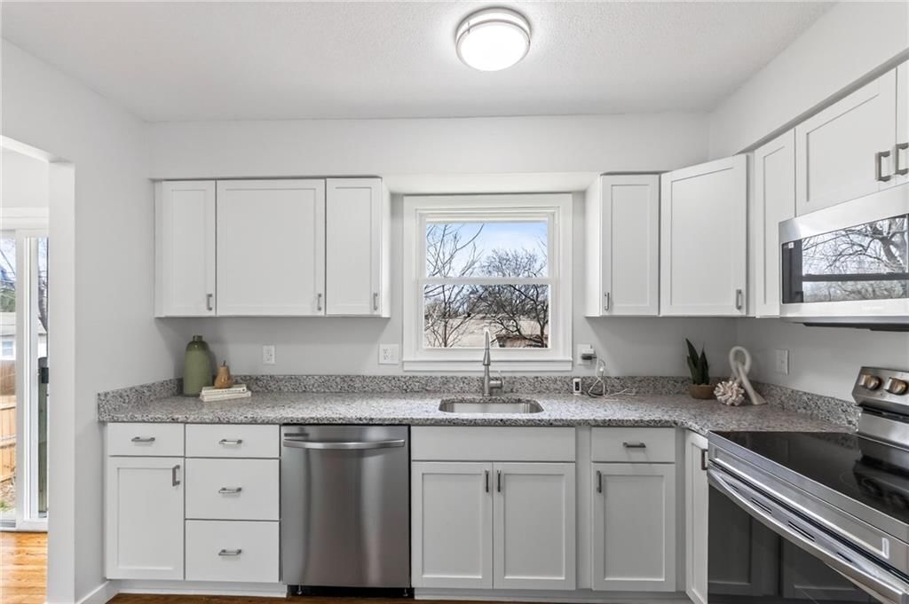 13321 Applewood Drive — photo 9