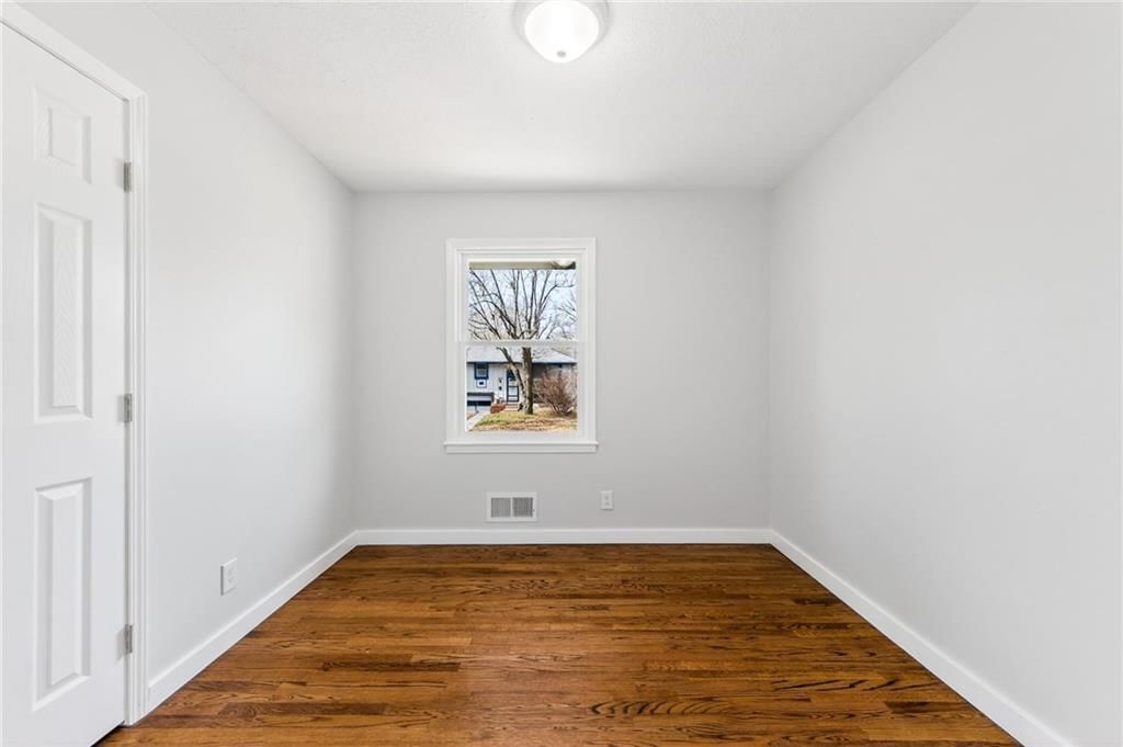 13321 Applewood Drive — photo 16