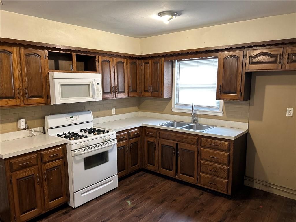 4817 Vista Street — photo 4