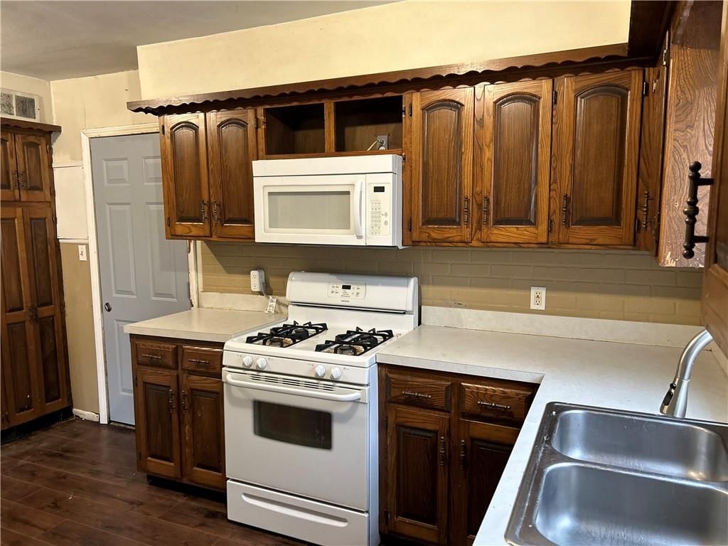 4817 Vista Street — photo 5