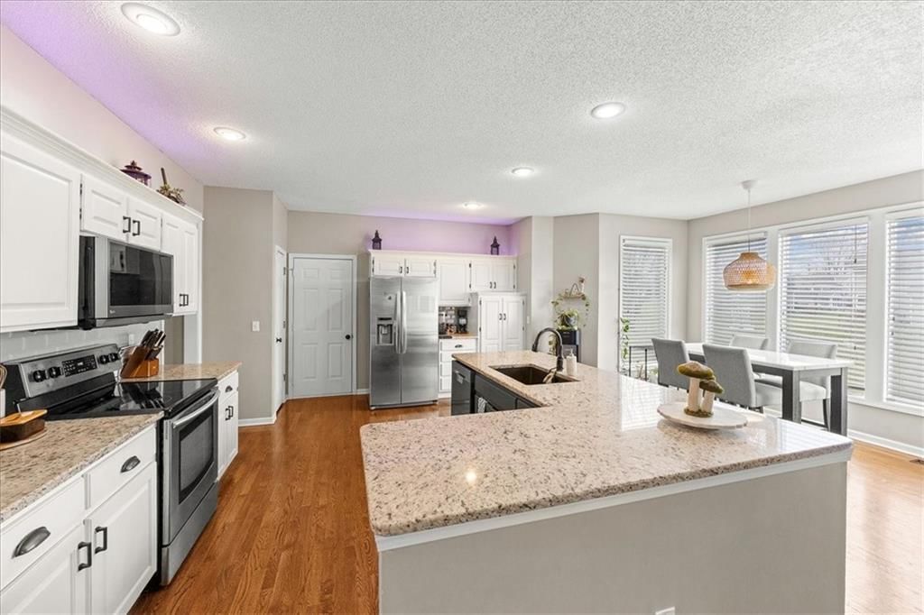 15826 Maple Street — photo 6
