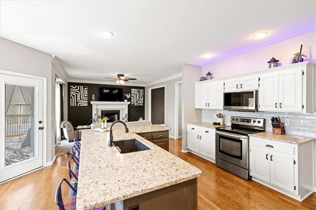 15826 Maple Street — photo 9