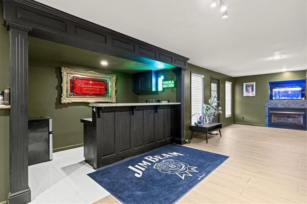 15826 Maple Street — photo 32