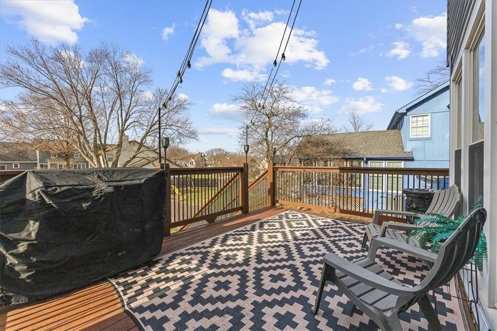 15826 Maple Street — photo 36